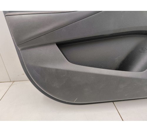 Обшивка двери передняя левая
