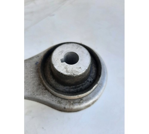 Рычаг подвески(передний правый)