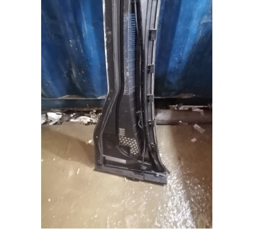 Жабо лобового стекла под дворники