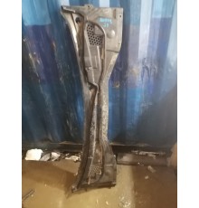 Жабо лобового стекла под дворники