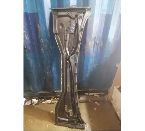 Жабо лобового стекла под дворники