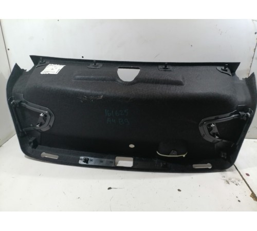 Обшивка крышки багажника