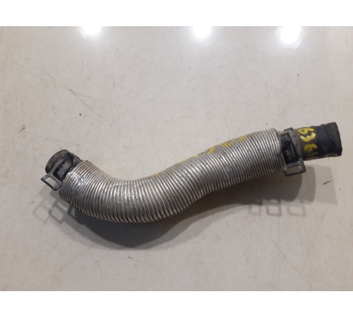 Патрубок системы охлаждения