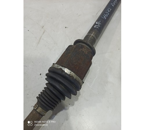 Привод (полуось) (передний, правый)