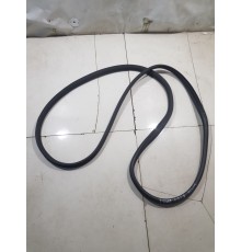 Уплотнитель двери задний левый