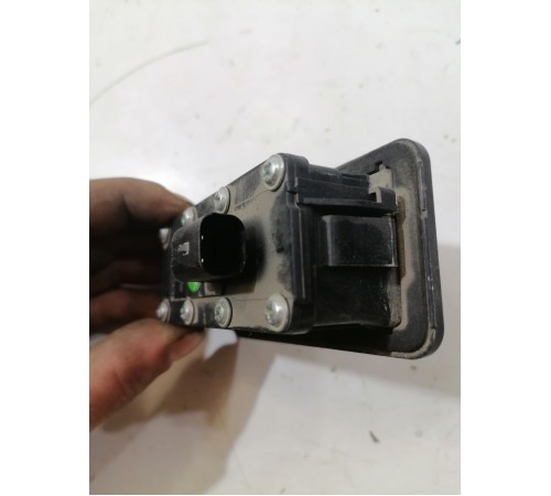 Кнопка открывания багажника