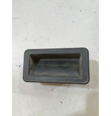 Кнопка открывания багажника