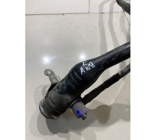 Горловина топливного бака