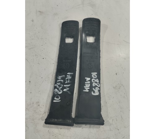 Комплект крепежей крыла (2шт.)