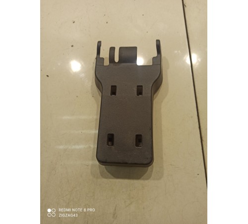 накладка крепления сиденья(правая)