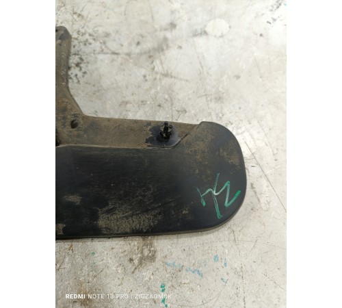 Брызговик задний левый