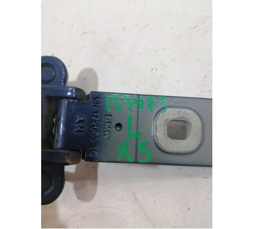 Петля крышки багажника левая