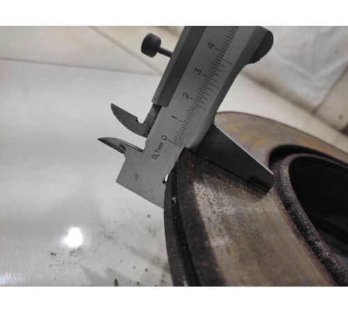 Тормозной диск (задний, правый)