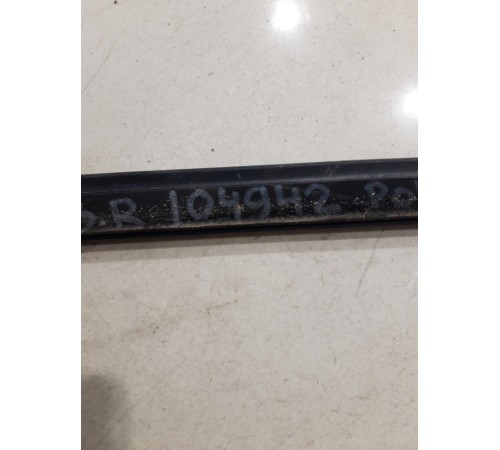 Уплотнитель стекла (задний правый наружный)