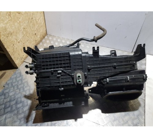 Корпус печки перед.