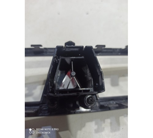 Накладка торпедо с корпусом кнопки аварийной сигнализации