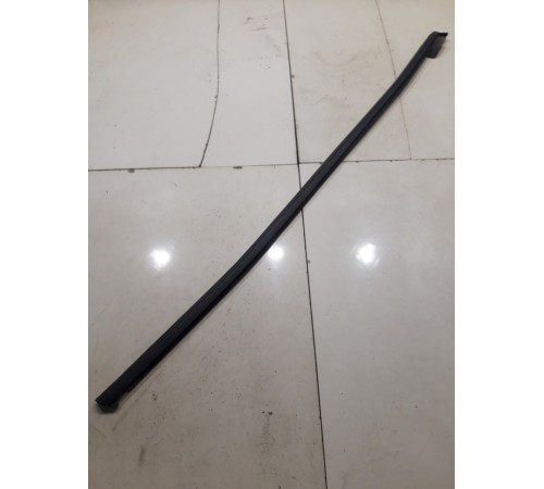 Уплотнитель стекла (задний правый наружный)