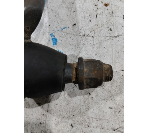 Рулевой наконечник левый