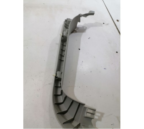 Обшивка двери крышки багажника правая