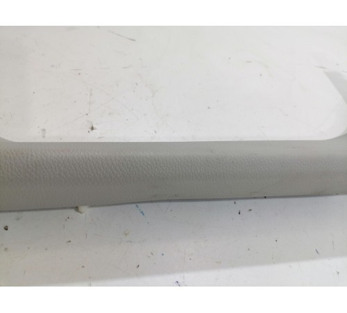 Обшивка двери крышки багажника правая