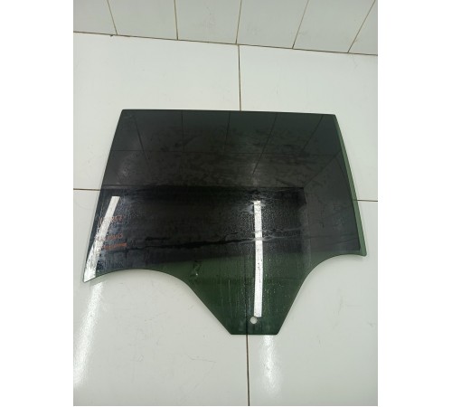 Стекло двери переднее правое