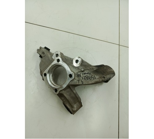 Кулак поворотный задний левый