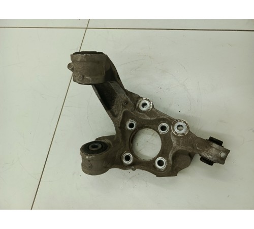 Кулак поворотный задний левый