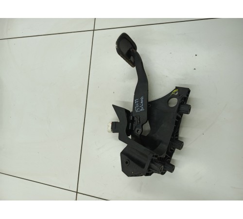 Педаль тормоза