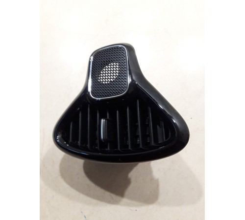 Воздушный дефлектор левый