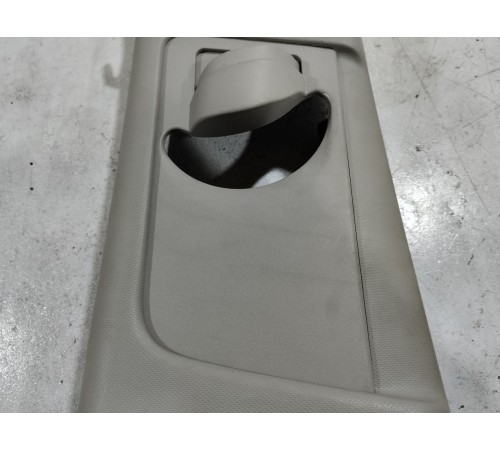 Обшивка центральной стойки левая верхняя