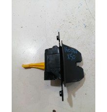 Замок багажника