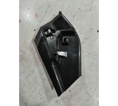 Кожух замка двери (задний, правый)