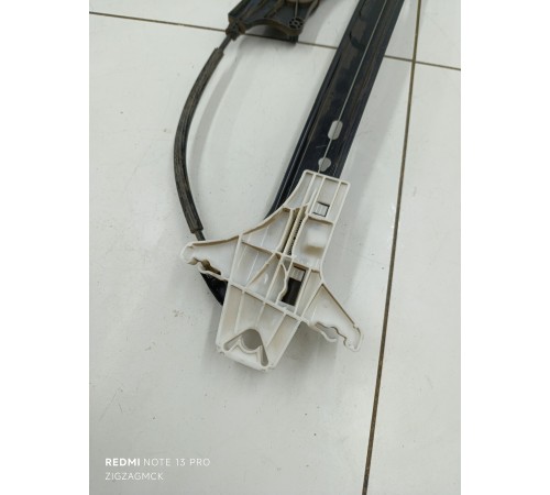 Стеклоподъемник двери задний левый