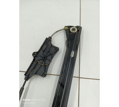 Стеклоподъемник двери задний левый