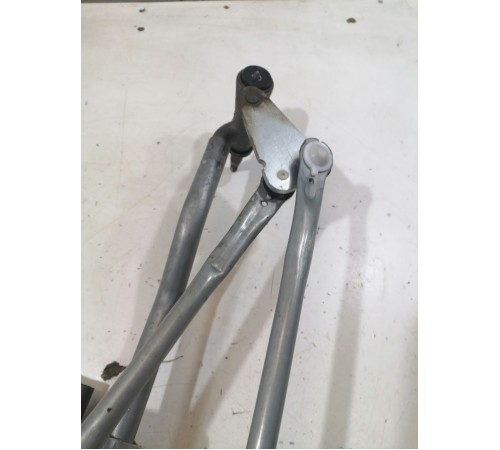 Трапеция стеклоочистителей в сборе