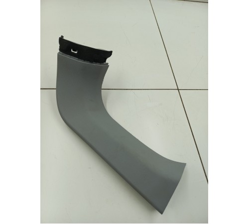 Обшивка двери крышки багажника правая