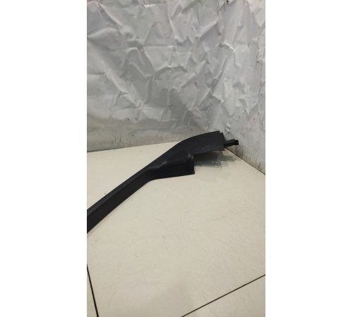 Рамка двери (передняя, левая)