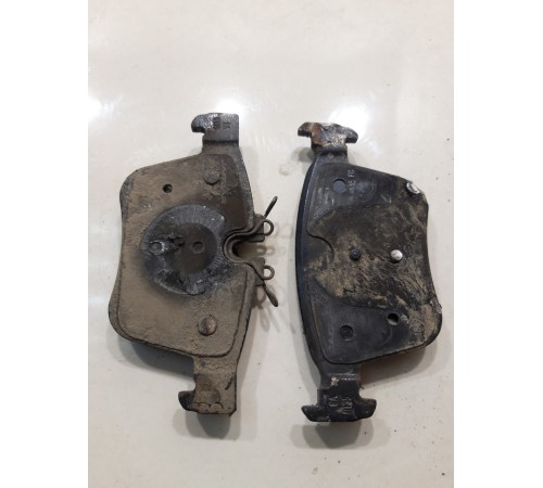 Тормозные колодки (задние)