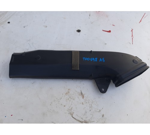 Воздуховод отопителя (печки) передний левый