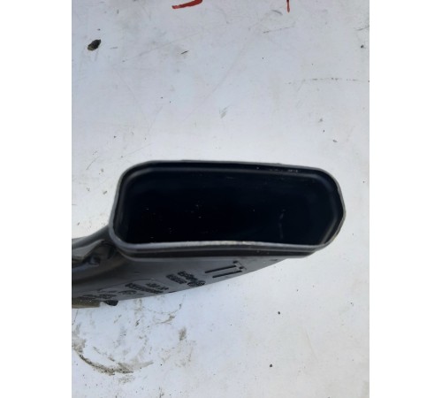 Воздуховод отопителя (печки) передний левый