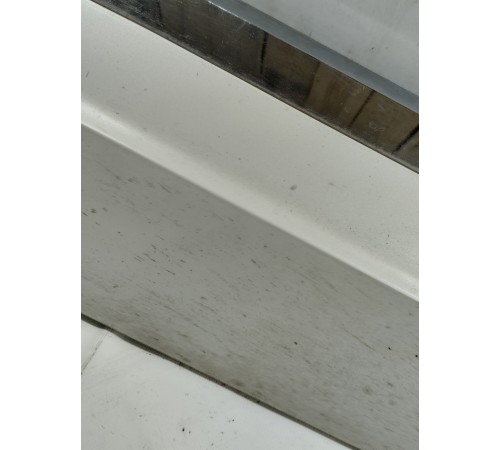 Накладка двери (передняя правая)