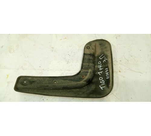 Брызговик задний правый