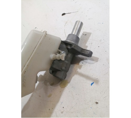 Главный тормозной цилиндр