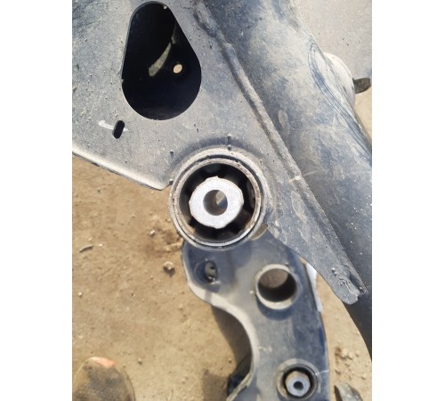 Балка подвески (подрамник) задняя