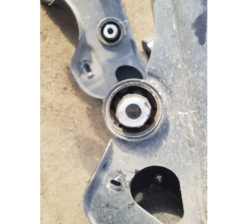 Балка подвески (подрамник) задняя