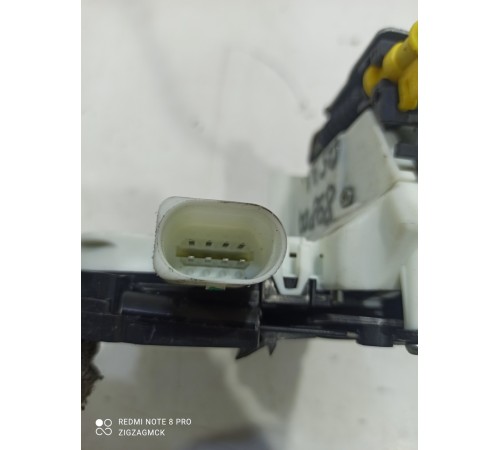 Замок двери (задний левый)