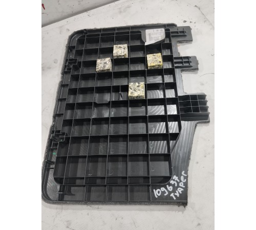 Крышка аккумулятора