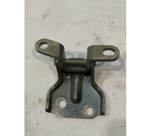 Петля передней двери верхняя