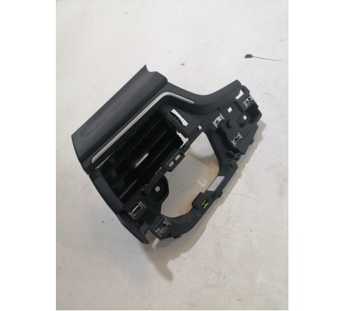 Дефлектор воздушный левый