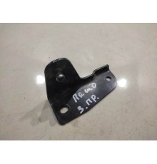 Кронштейн амортизатора багажника (правый)